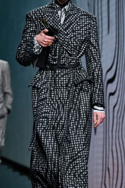 Look 91